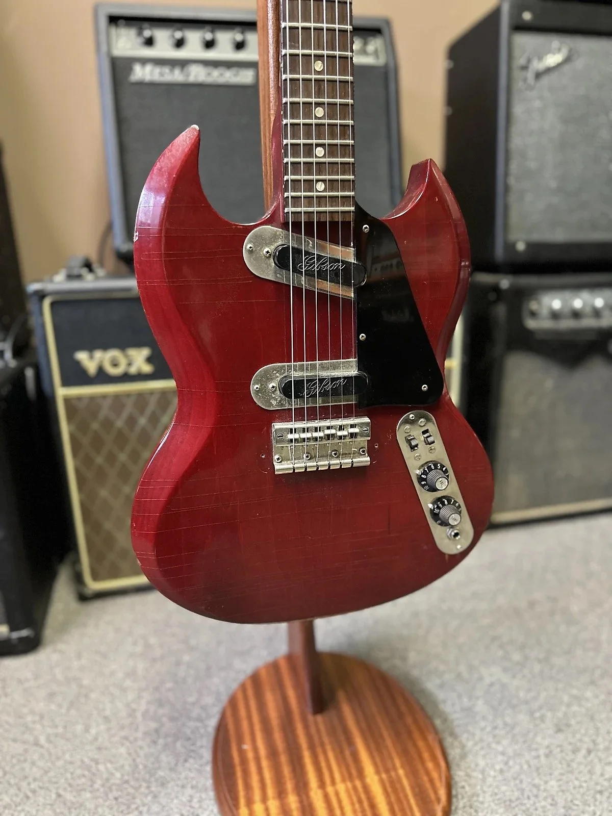 Gibson SG Deluxe 1970-1974 - Cherry — Dwarf Planet Guitars